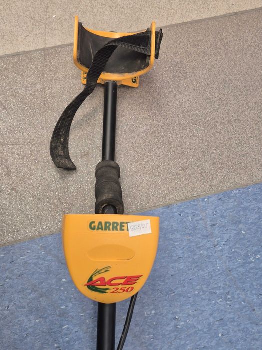 Wykrywacz metali Garret ACE 250; Komis Jasło Igielna