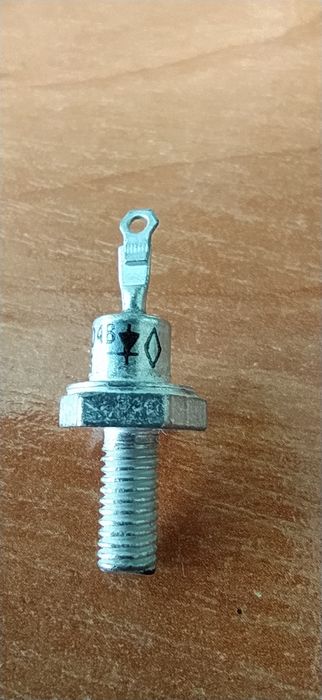 Продам Диод 2Д204В