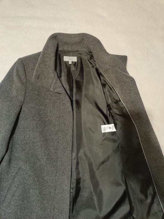 Жіноче демісезонне  пальто