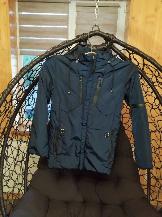 Куртки осіння і зимна