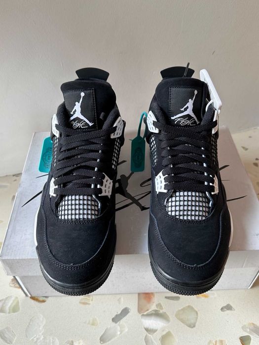 Air Jordan 4 Retro White Thunder  R. 42