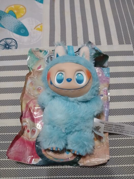 Vendo boneco Labubu