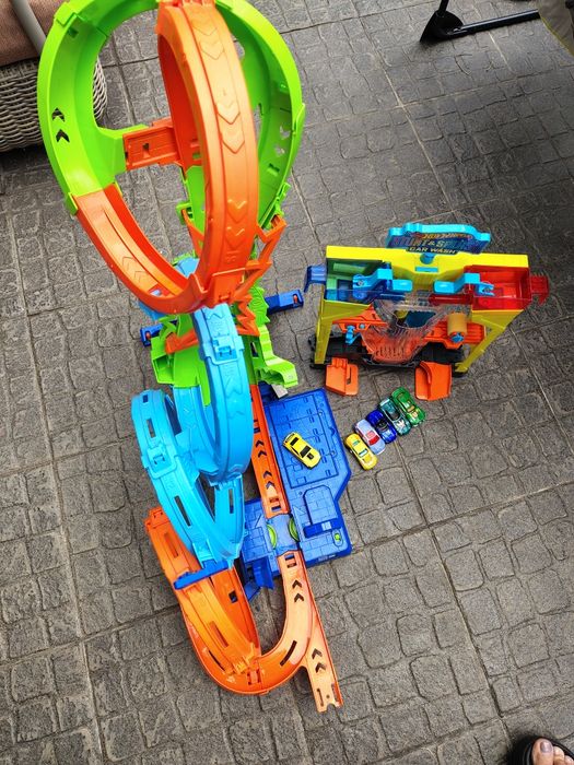 Hot wheels zestaw pętla i myjnia