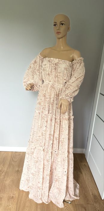 Suknia do sesji ciążowej szyfon delikatna w kwiaty boho beżowa