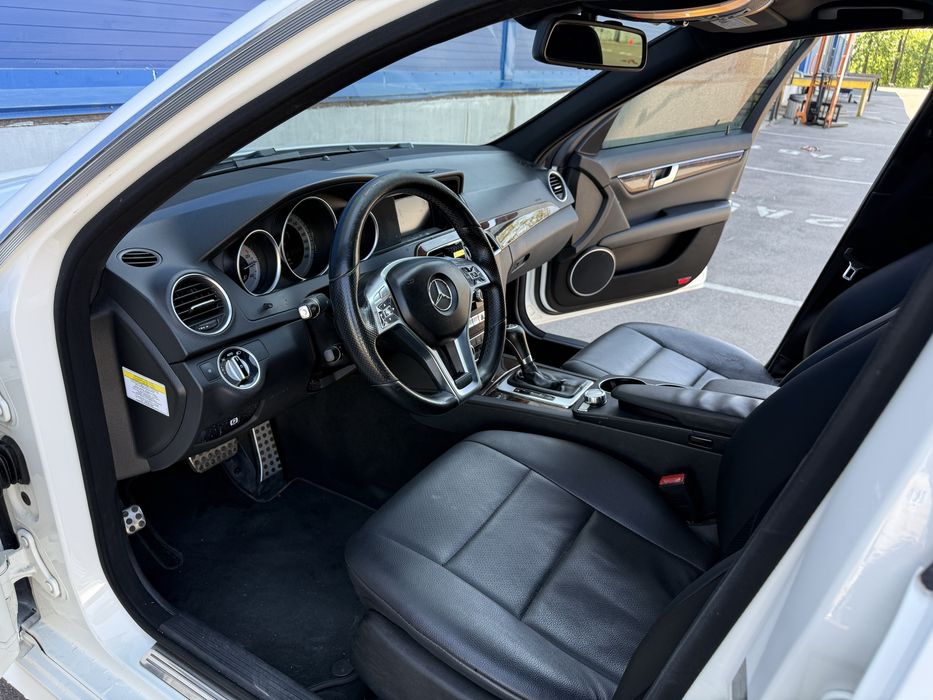 MERCEDES-BENZ C 250 2013 VIN WDDGF4HB3EG237788 фото оголошення 8 з 10