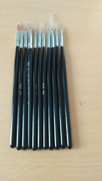 Lápis preto nail art