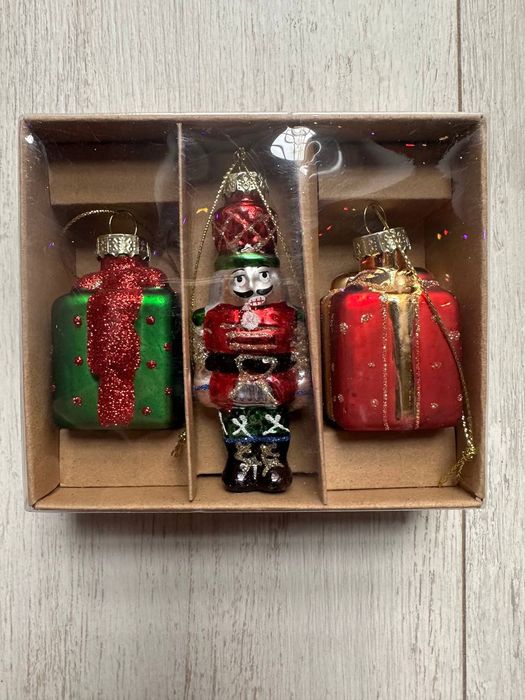 Подарунковий набір скляні ялинкові прикраси іграшки