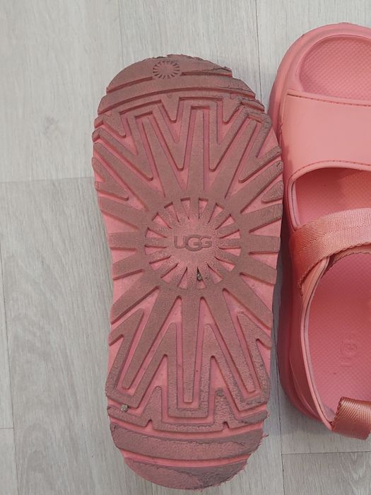 Босоніжки UGG 37 розмір
