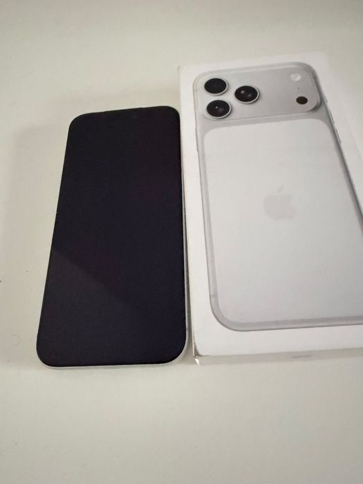 Apple Iphone 17 Pro Max 256Gb Silver - Pague em até 48x