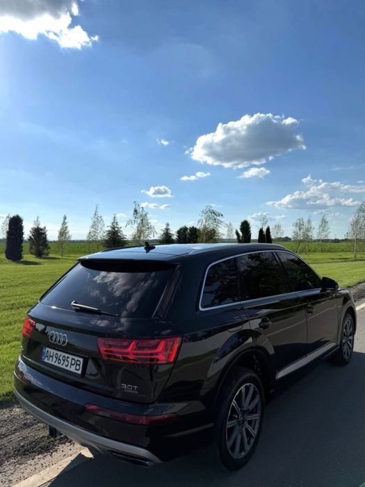 Audi Q7 quattro