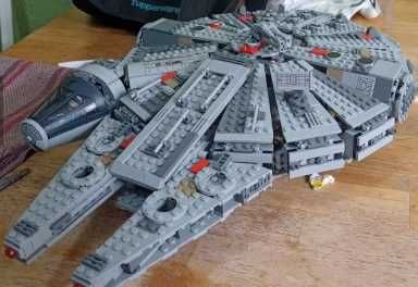 2015 klocki 75105 Star Wars - Millennium Falcon kompatybilne