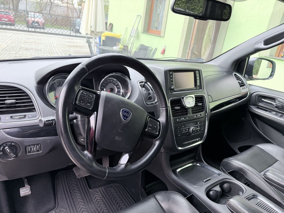 Lancia voyager 2,8 diesel, r. prod. 2014.