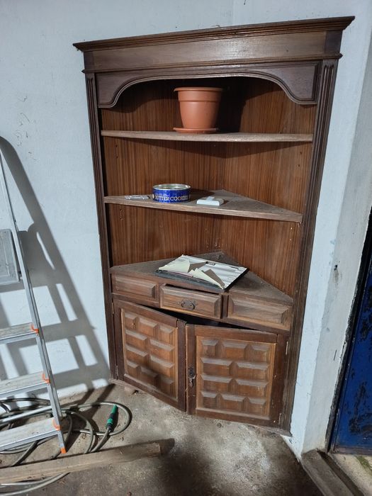 Dou móveis para desocupar!