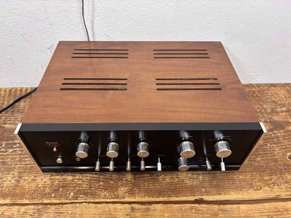 Wzmacniacz Sansui AU 555 A