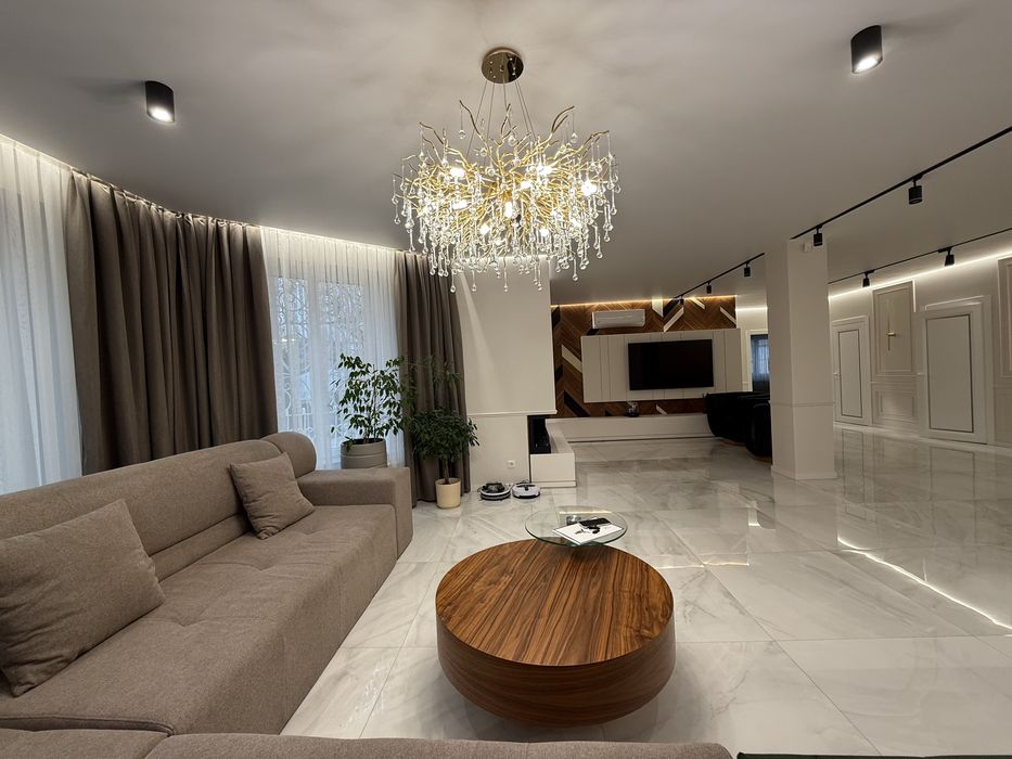 Продається будинок та SPA / Чернівці