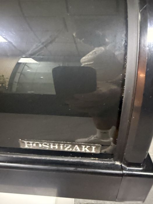 Vitrine Refrigerada Profissional Hoshizaki 180 cm – Sushi | Tapas | Hotelaria