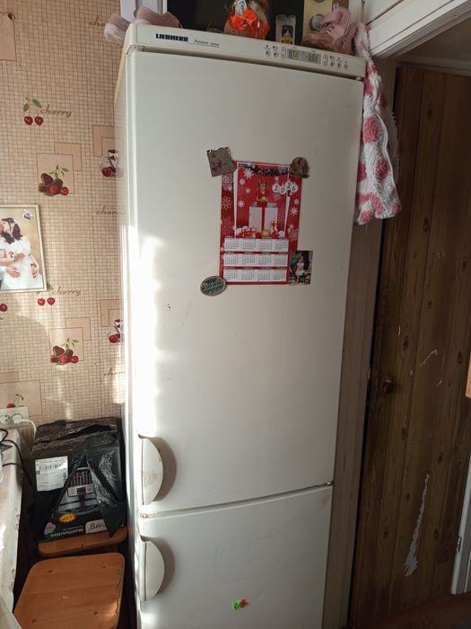 Холодильник , робочій