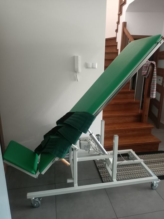 Elektryczny stół pionizacyjny