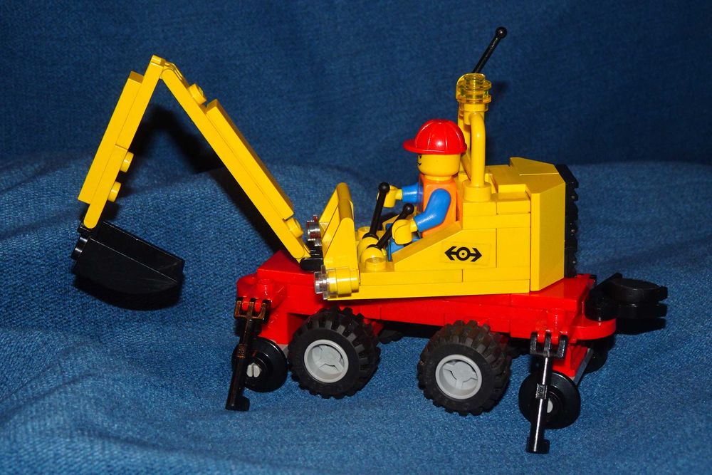 GRATIS wysyłka LEGO Train 9V - 4525 Road and Rail Repair koparka
