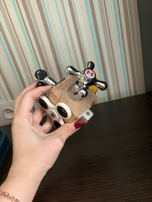 Бізікуб деревʼяний