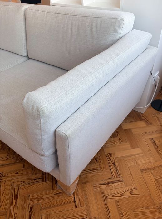 Sofá bege feito por medida | 4 lugares | Muito confortável | Capas laváveis