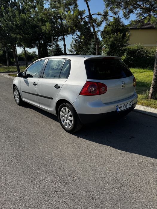 Гольф 5 2003року