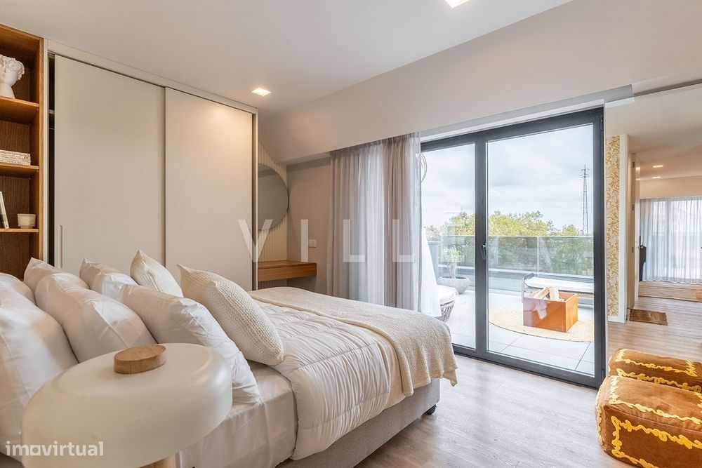 Exclusivo Apartamento T4 Duplex com Varanda e Terraço com vistas