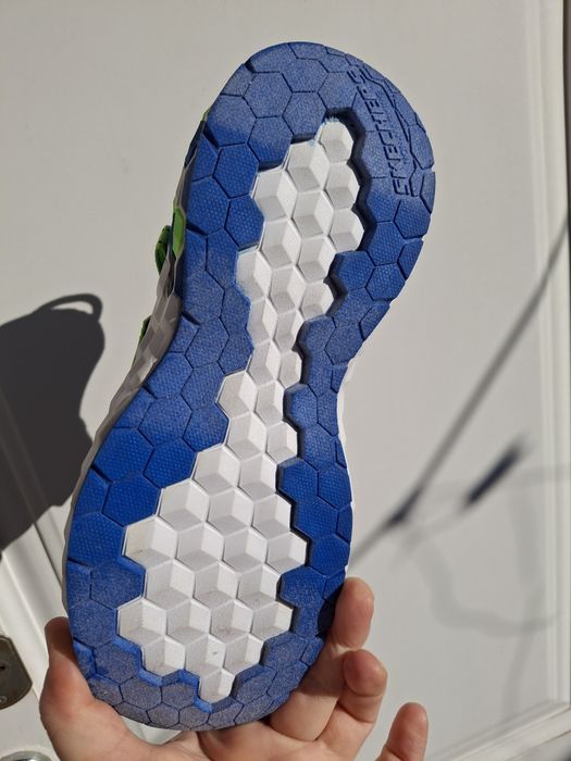 Стильні яскраві кросівки для хлопчика, Skechers 31-33