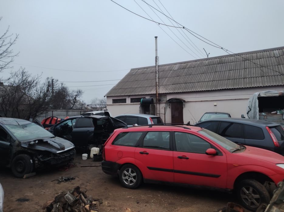 Четверь задня , крило ford c-max focus разборка форд фокус 2 ц макс