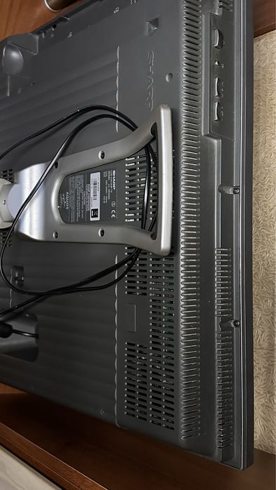 Кольоровий телевізор плоский SHARP LC-26GA5E Все працює, робочий