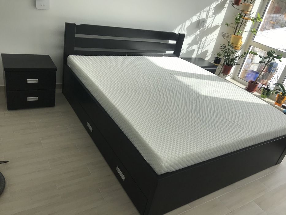 Ліжка з натуральноі деревини