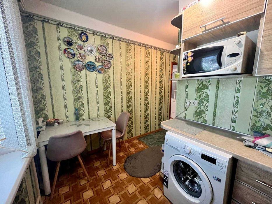 Продам 2х комнатную район "Варуса"