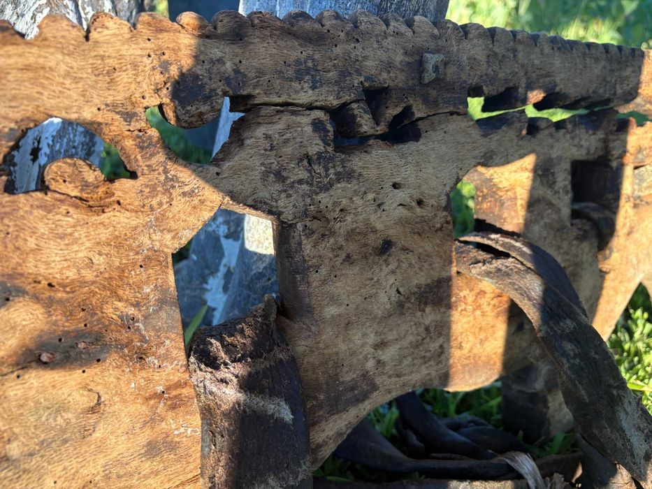 Canga de Bois em Madeira Trabalhada (Decoração Rústica / Etnografia)