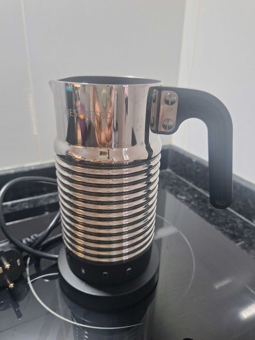Aeroccino Nespresso 4 (com pega)