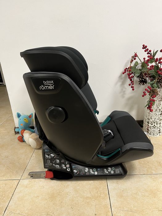 Автокрісло Britax Romer Advansafix i-Size Група 1/2/3 (9-36кг)