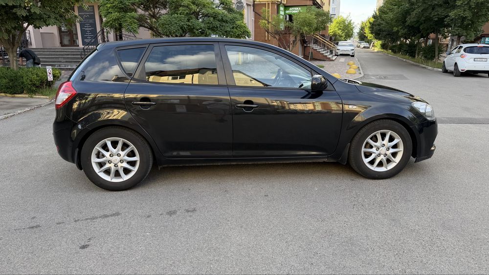 KIA CEED 1.6 газ/бензин Клімат