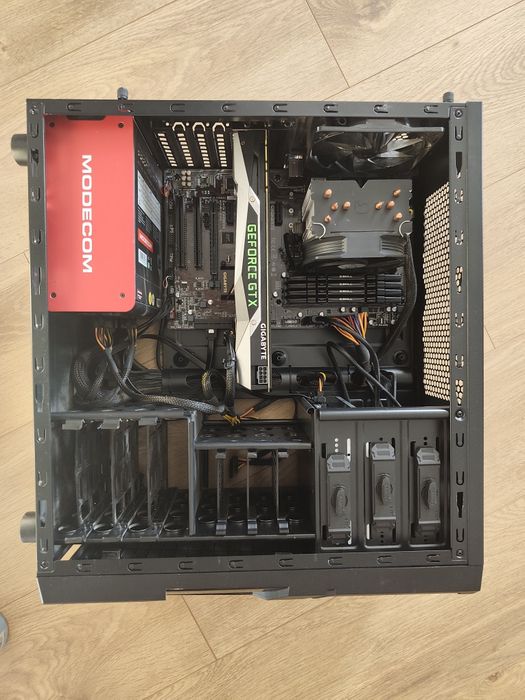Super komputer PC, do pracy i gier.