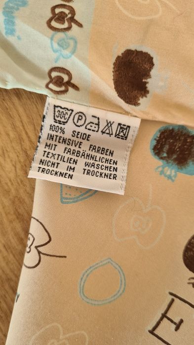 Chusta Apaszka 100% Jedwab Silk Jedwabna. 150 x 30. Owoce