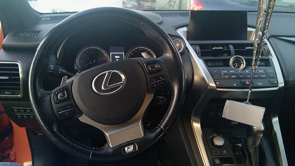 Lexus nx 2017 rok