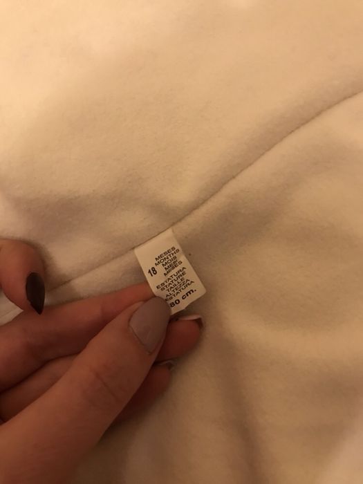 Продам красивую молочного цвета демисезонную курточку Tutto Picollo