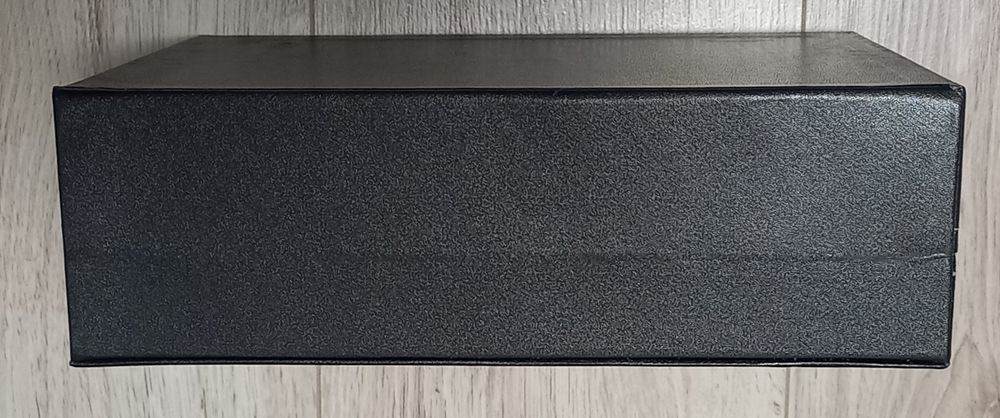 Футляр,бокс,коробка для хранения часов.