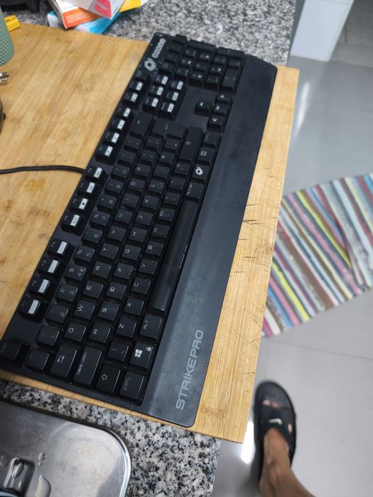 Teclado Ozone Strike Pro MX Red mecânico