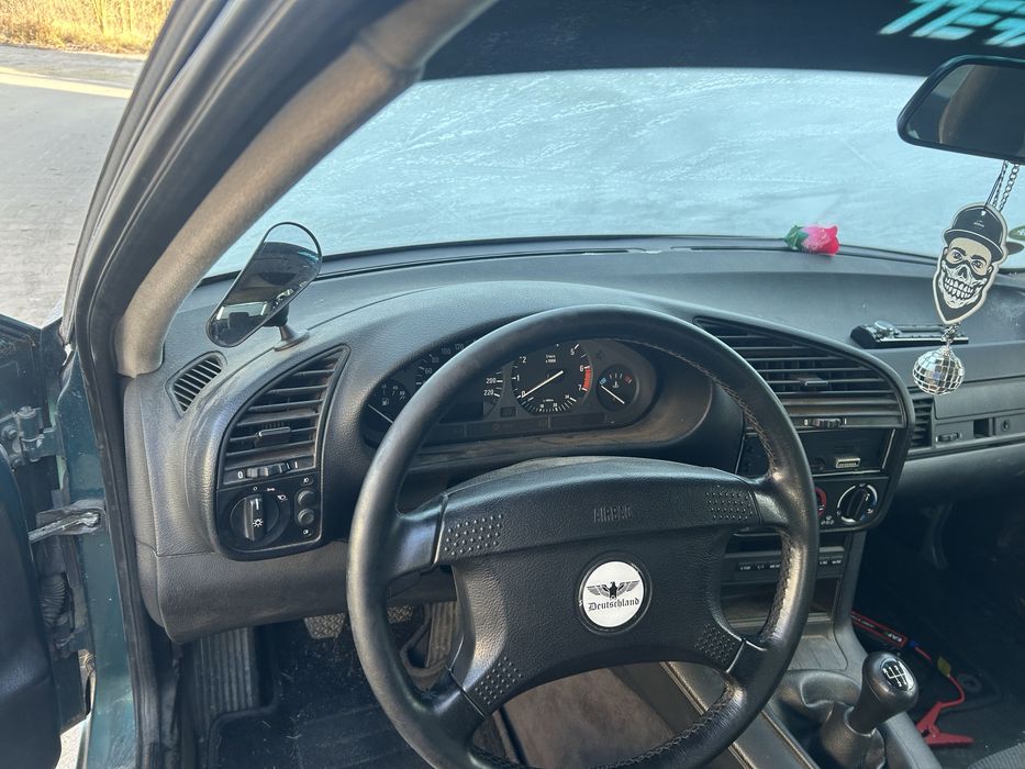 Bmw e36 318i benzyna