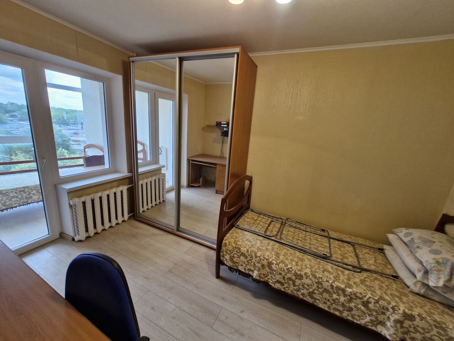 Сдаётся 2к квартира м-н Артема.