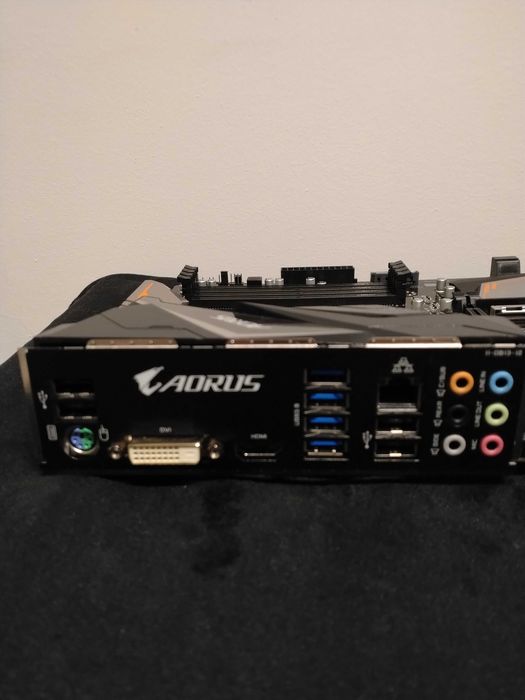 Płyta główna Gigabyte B450 AORUS ELITE AM4 Uszkodzona Do Naprawy