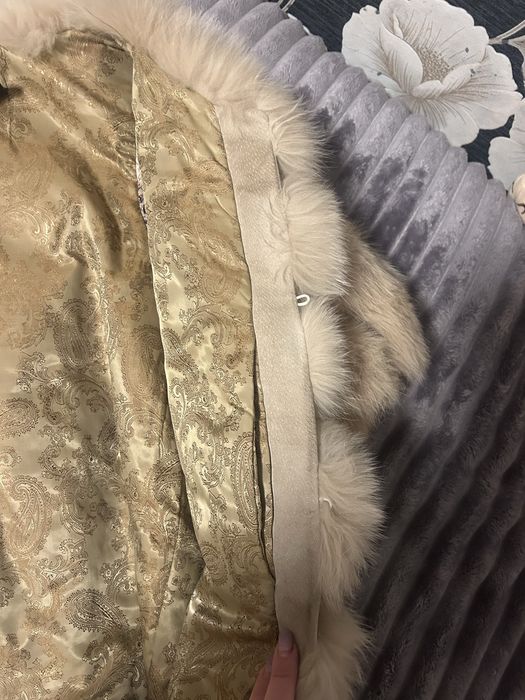 Продам шубку натуральна 44