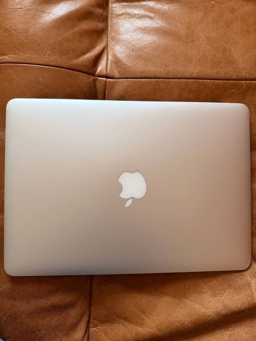Продам MacBook Air 13" (A1466, 2015) – НЕРОБОЧИЙ / на запчастини