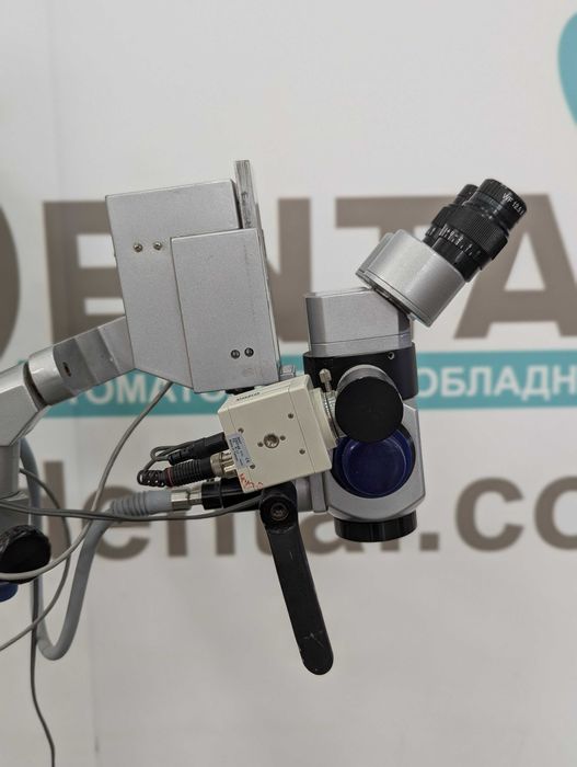 Стоматологічний мікроскоп з передачею відео