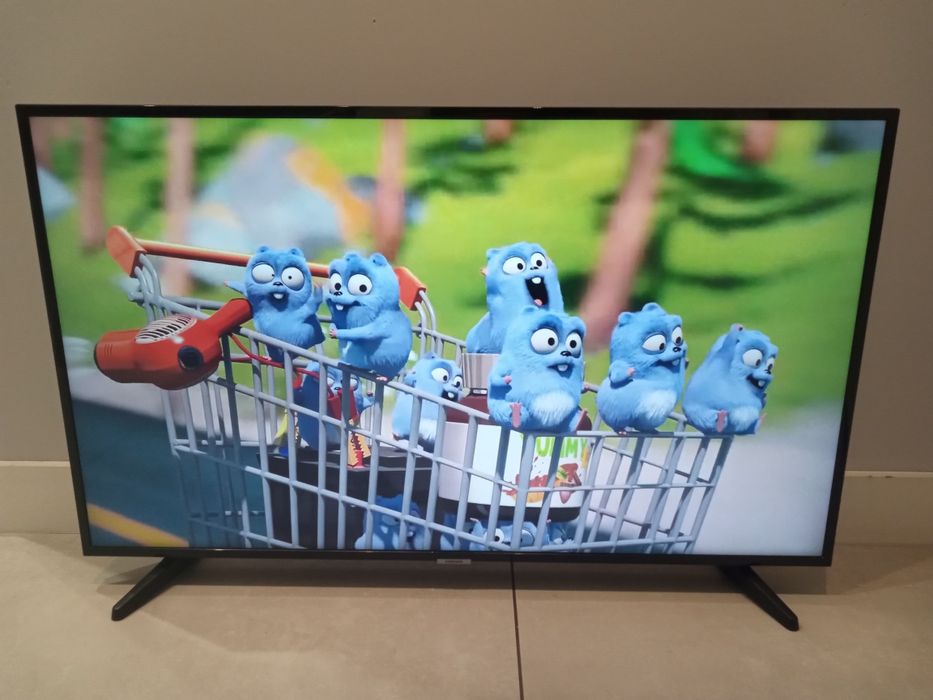 Samsung 43' 4K-UHD, Smart TV, Dvb-t2, Wi-Fi, HDR