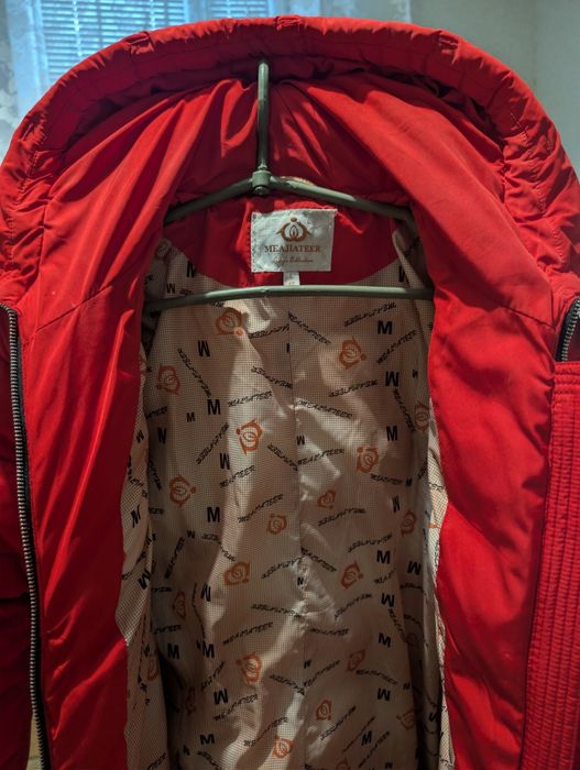 Пуховик жіночий.